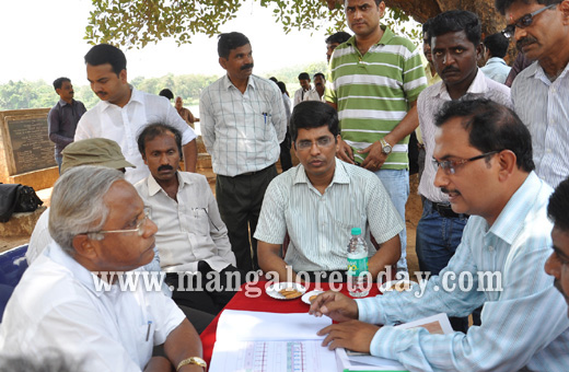 JR Lobo visits thumbay vented dam